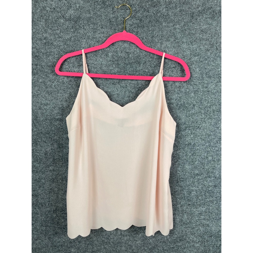 Halogen Scalloped Camisole Women Size M Pink‎ Excellent V-Neck Adjustable Straps